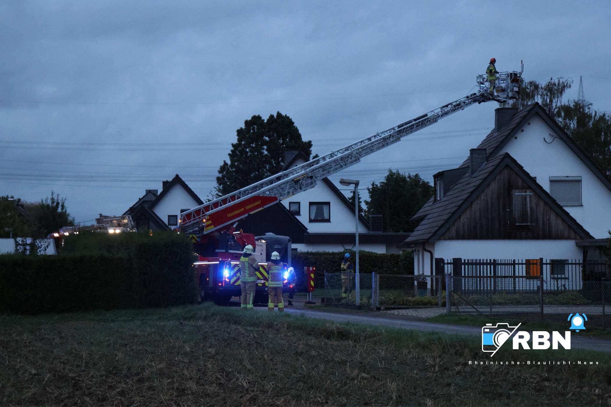 Feuerwehreinsatz: Dohlennest löst beinahe Kaminbrand aus