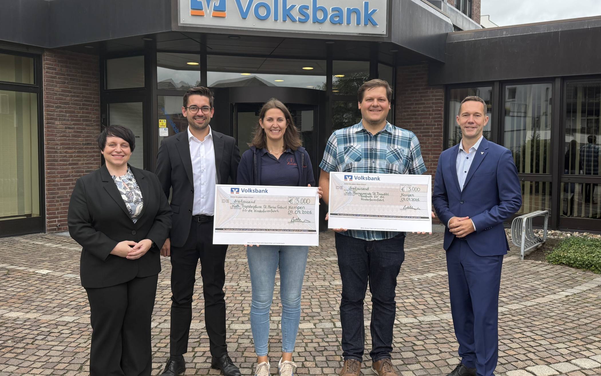 Volksbank Kempen-Grefrath unterstützt Ferienfreizeiten der Kirchengemeinden