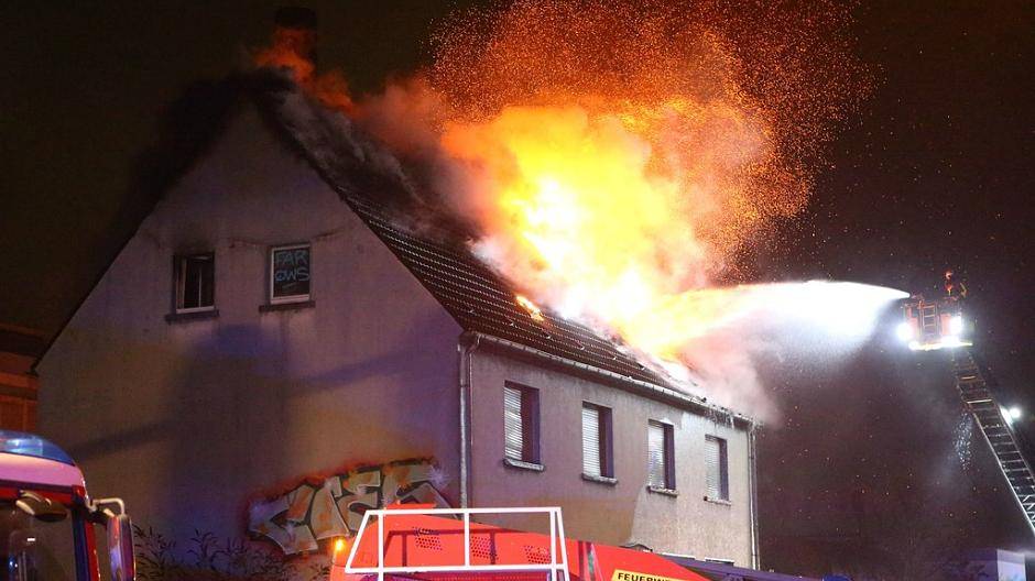 Dachstuhl in Flammen