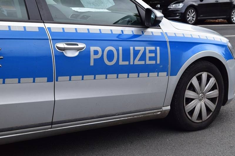 Erst Frau ausgeraubt, dann sexuell belästigt