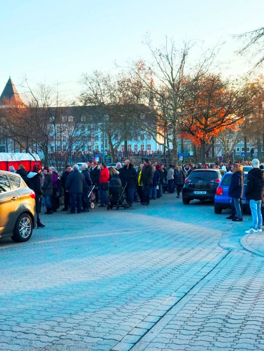 Großer Ansturm auf Coca-Cola-Truck