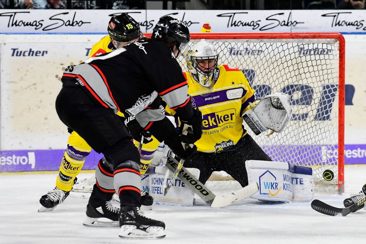 Pinguine verlieren "Play-off-Spiel"