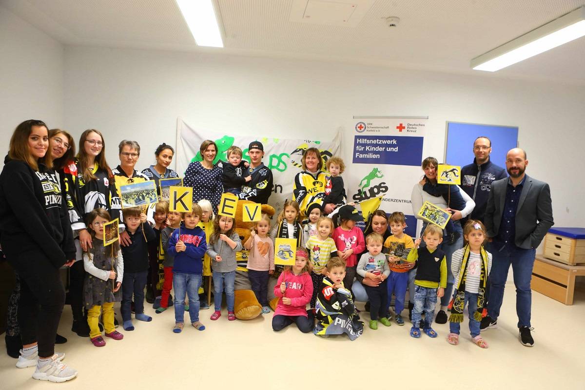 Pinguine zur Halbzeit auf Kurs