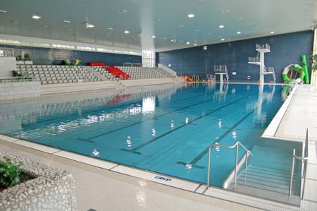 Arbeiten fortgesetzt: Badezentrum Bockum trotz Fortschritten weiter zu