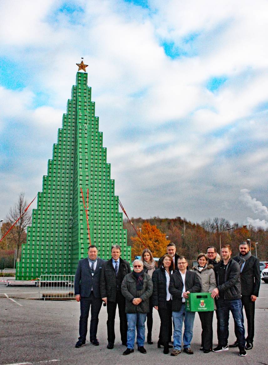 Alle Beteiligten des Weltrekord-Versuches freuen sich auf viele Besucher und entsprechend viele Spenden für das stups-Kinderzentrum.