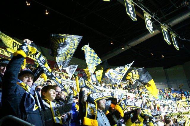 Pinguine siegen mit 2:0