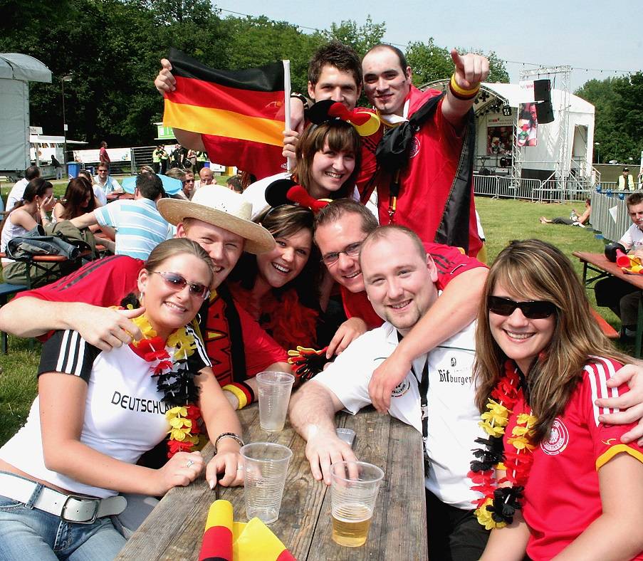 SPD und CDU wollen ein erneutes Sommermärchen - wie 2006 beim Public Viewing an der Wedau. 