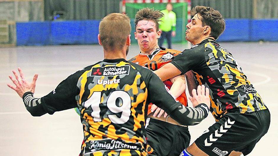  Max Molsner &amp; Co. hatten es schwer gegen die VfB-Abwehr. 