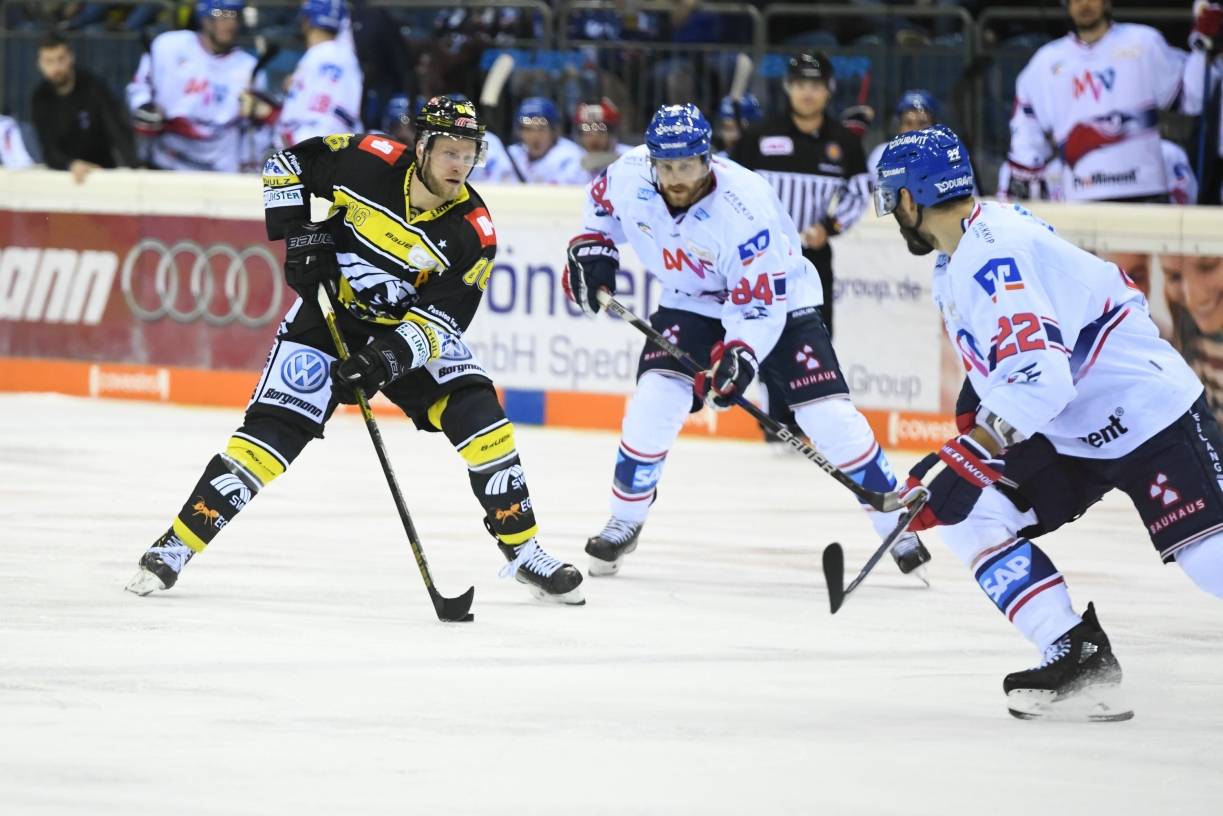 Pinguine wollen Negativlauf mit allen Mitteln stoppen