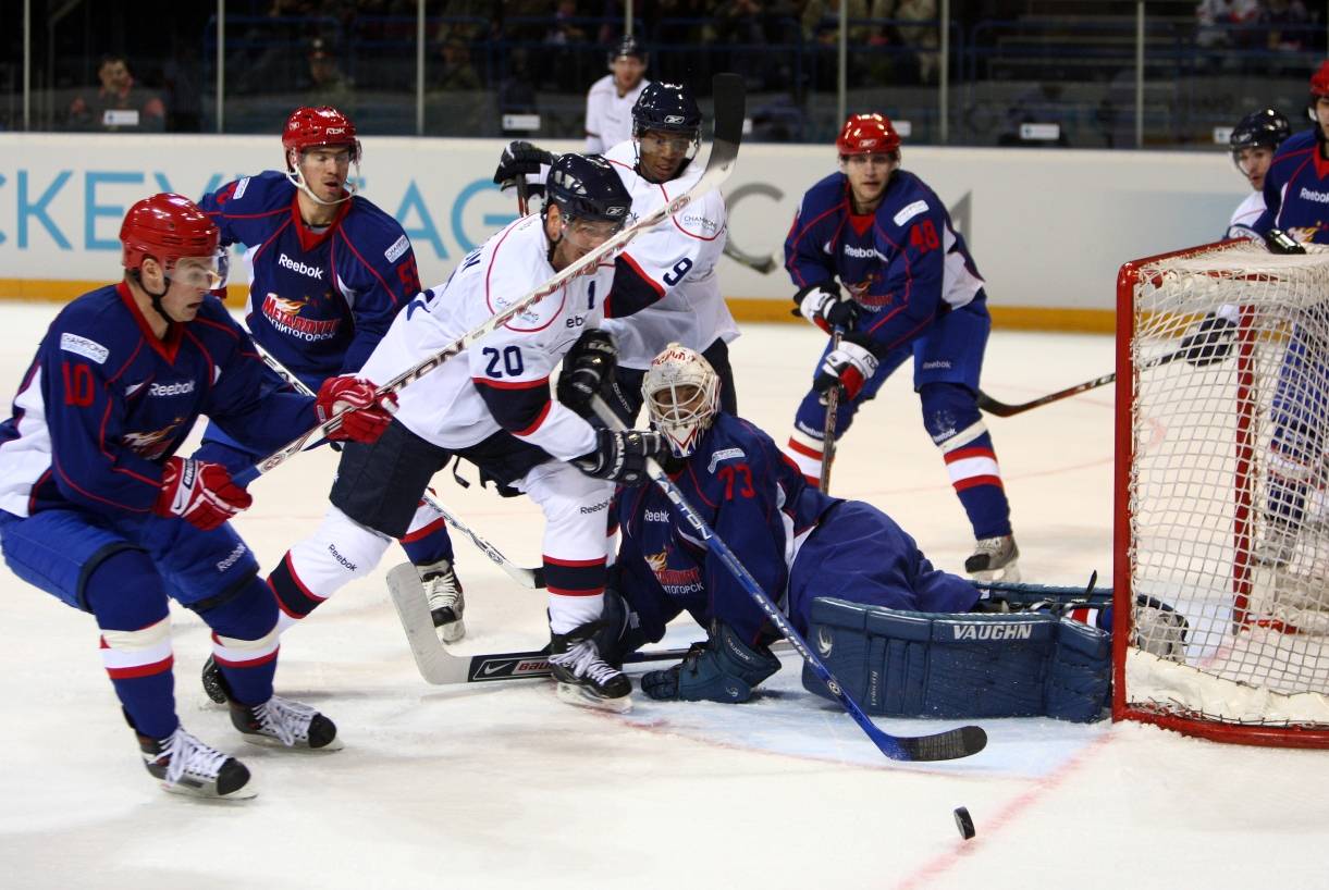 Pinguine holen Ilya Proskuryakov