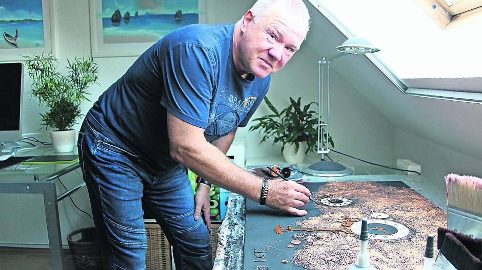  Künstler Jens Hoffmann lebt im Teil eines Vierkanthofs, den der Kunstfälscher Wolfgang Beltracci einst komplett bewohnte. 