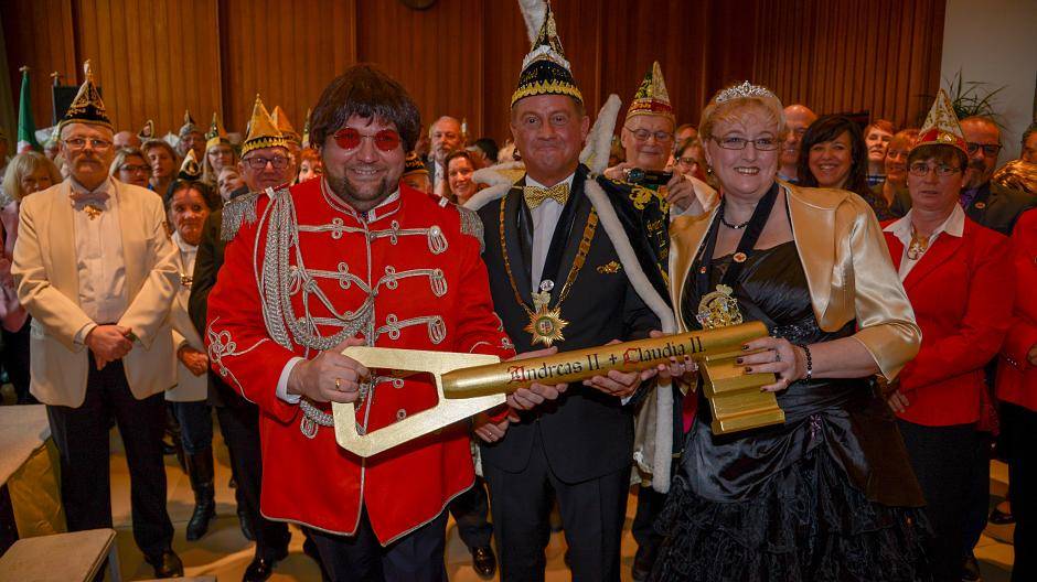 Prinzenpaar erobert Rathaus