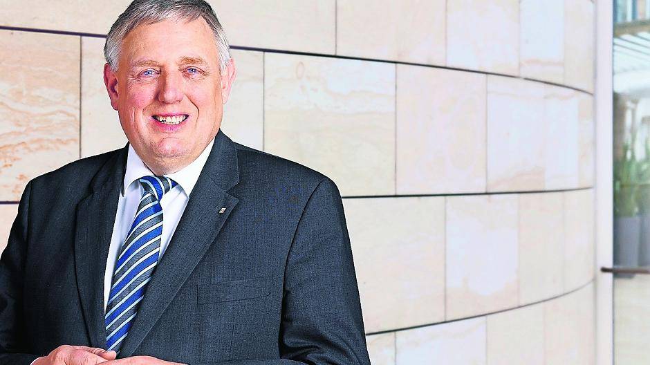 Karl-Josef Laumann will die Pflegekammer für Pflegefachkräfte gegen den Willen der Gewerkschaften in NRW einführen. 