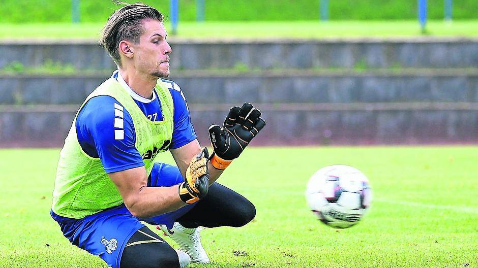 Daniel Mesenhöler wird auch am heutigen Sonntag gegen Aue im Tor stehen.