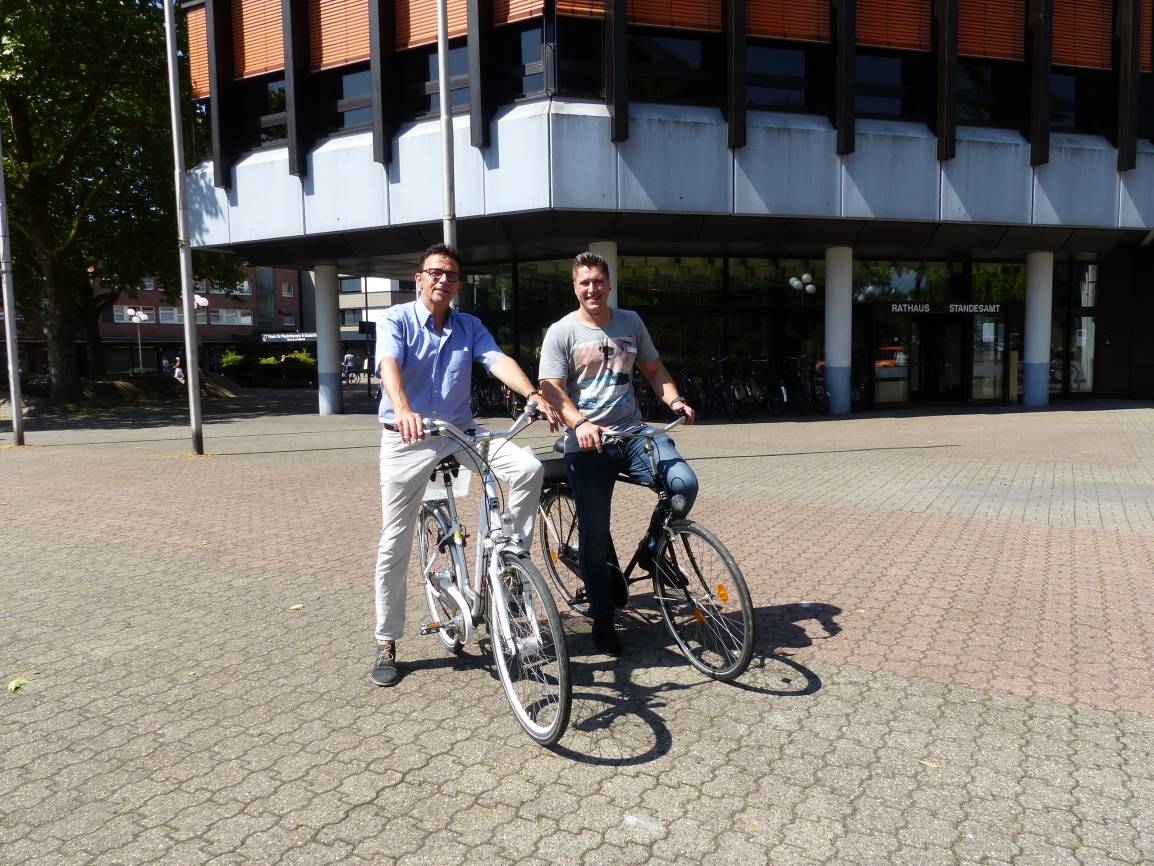 Bürgermeister Prof. Dr. Christoph Landscheidt und Klimaschutzmanager René Böhm sind schon bereit für die Aktion Stadtradeln 2018.