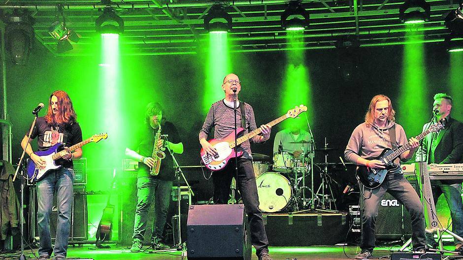 Stillstand war irgendwann: „The Six Pack“ live auf der Bühne bei der 900-Jahr-Feier in Breyell. Am kommenden Freitag kehren sie zurück nach Breyell, diesmal im Saal Kreuels als Support für die „Stones Tribute Band“.