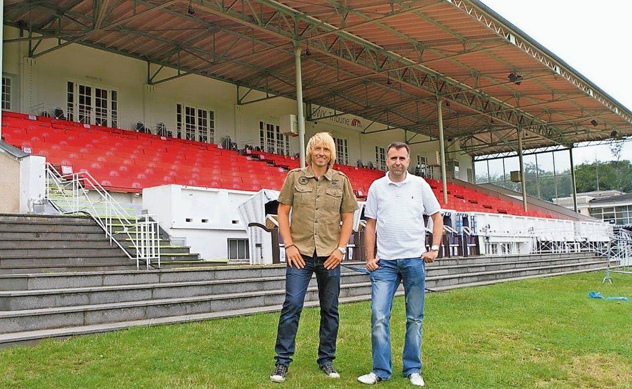 Freuen sich auf den Start der siebten Auflage des SWK Open Air Kino: Projektleiter Uwe Papenroth (links) und Veranstalter Volko Herdick (rechts).