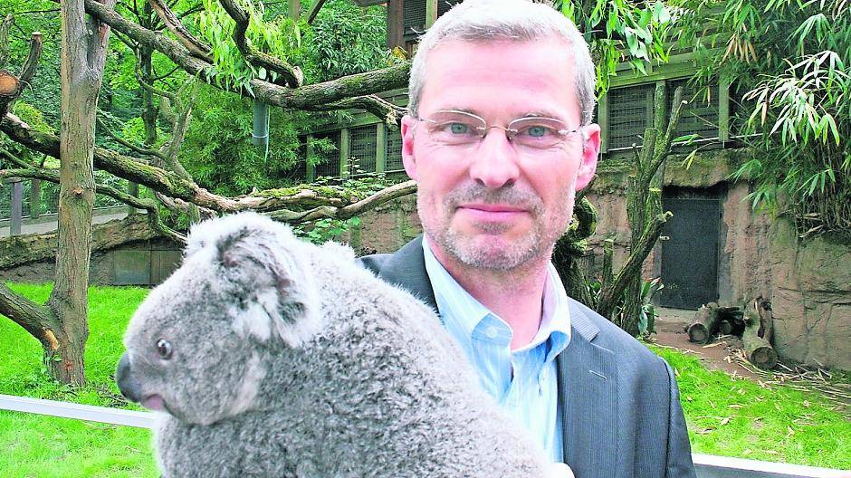  Zoodirektor Achim Winkler war 25 Jahre — davon die letzten 11 Jahre als Zoo-Direktor — prägend für die zoologische Arbeit im Tierpark am Kaiserberg. Die großartigen Zuchterfolge bei den Koalas sind dabei unter seiner Ägide erreicht worden. 