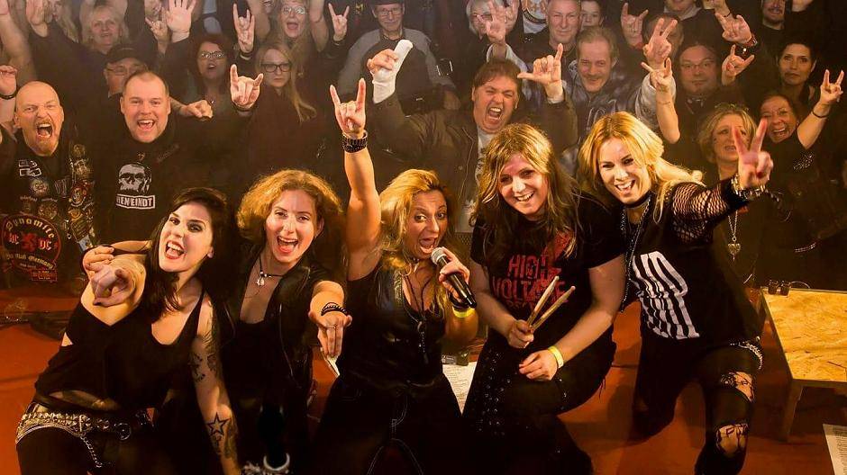  Wir brauchen ... Sie haben: „She’s Got Balls“  