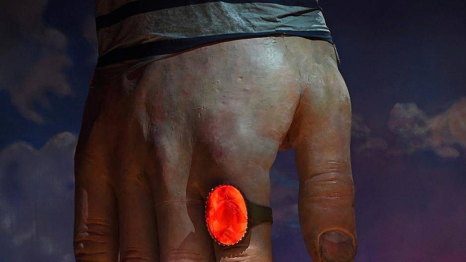 Bruno Balmelli (Bild vergrößern!) als König von Liliput in "Gullivers Reisen".