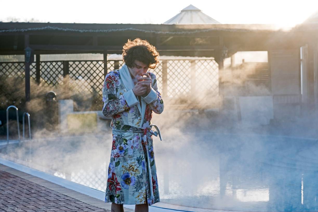  "Wenig Schlaf, viel rauchen", hat Faber in einem Interview mal als Patentrezept angegeben. Für Jugend - und alles andere auch. 