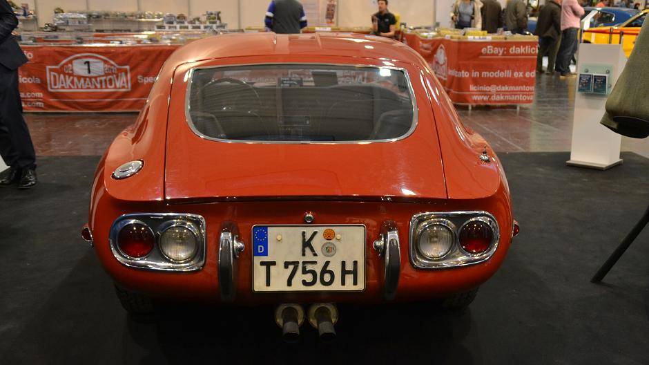 Eines der schönsten Hinterteile, für meinen Geschmack, stammt von einem Toyota 2000...