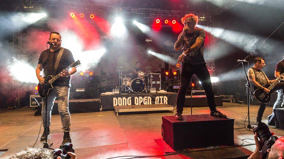 Zum Abschluss ging der Punk ab: Betontod,...