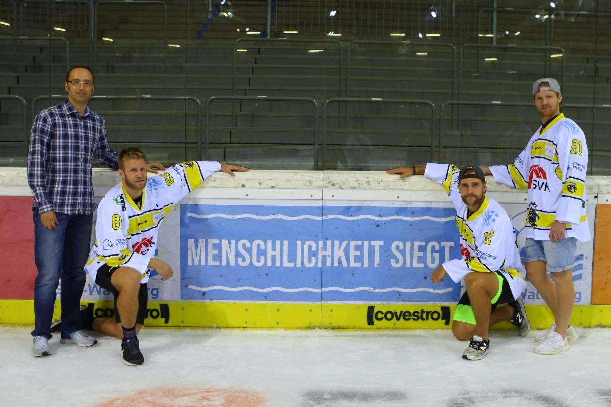 Pinguine unterstützen Flüchtlingsretter