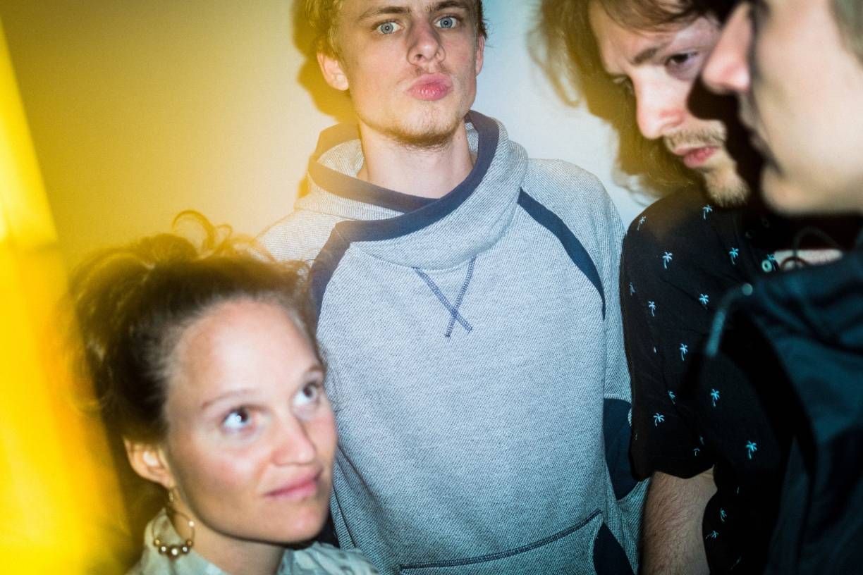 molass eröffnen das Festival.