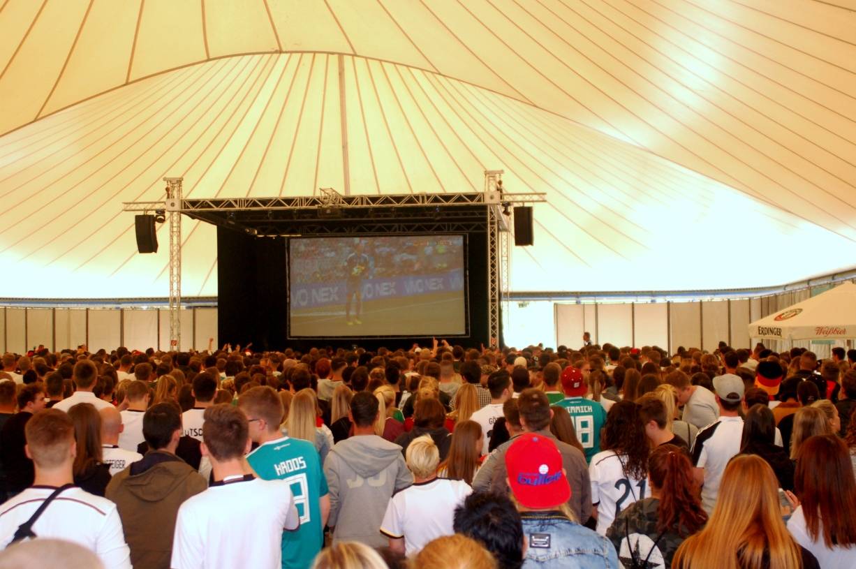 Daumen drücken für "Die Mannschaft"