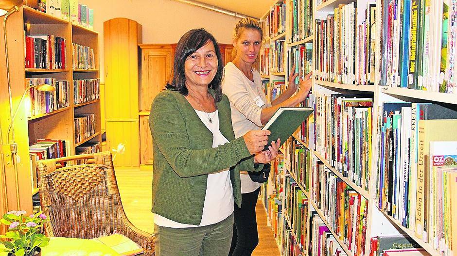  Sandra Beckers (hinten) hatte sich schon fast aufgegeben. Dann kam sie zur kaufbar und hat in Betriebs- und Projektleiterin Monika Mai eine verständnisvolle Chefin gefunden. 