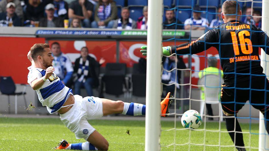  Engin verpasst, der überragende Marcel Schuhen muss weder diesmal noch sonst im Spiel hinter sich fassen. 