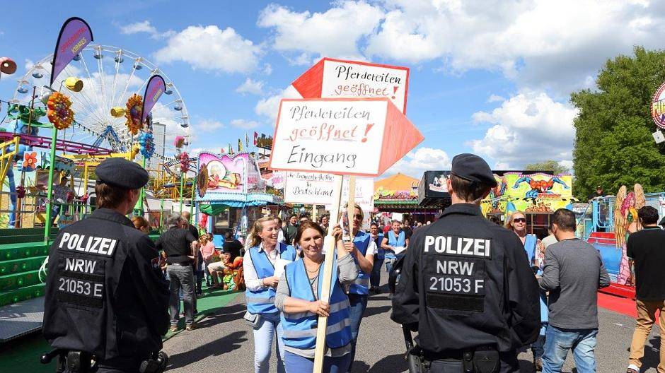 Kirmes: Stadt "erlaubt" das Ponyreiten
