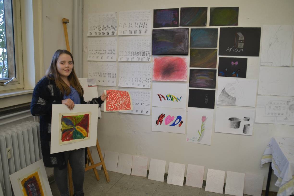  Emely (11) aus Homberg macht der kreative Workshop total viel Spaß: „Toll, dass es so etwas gibt.“ 