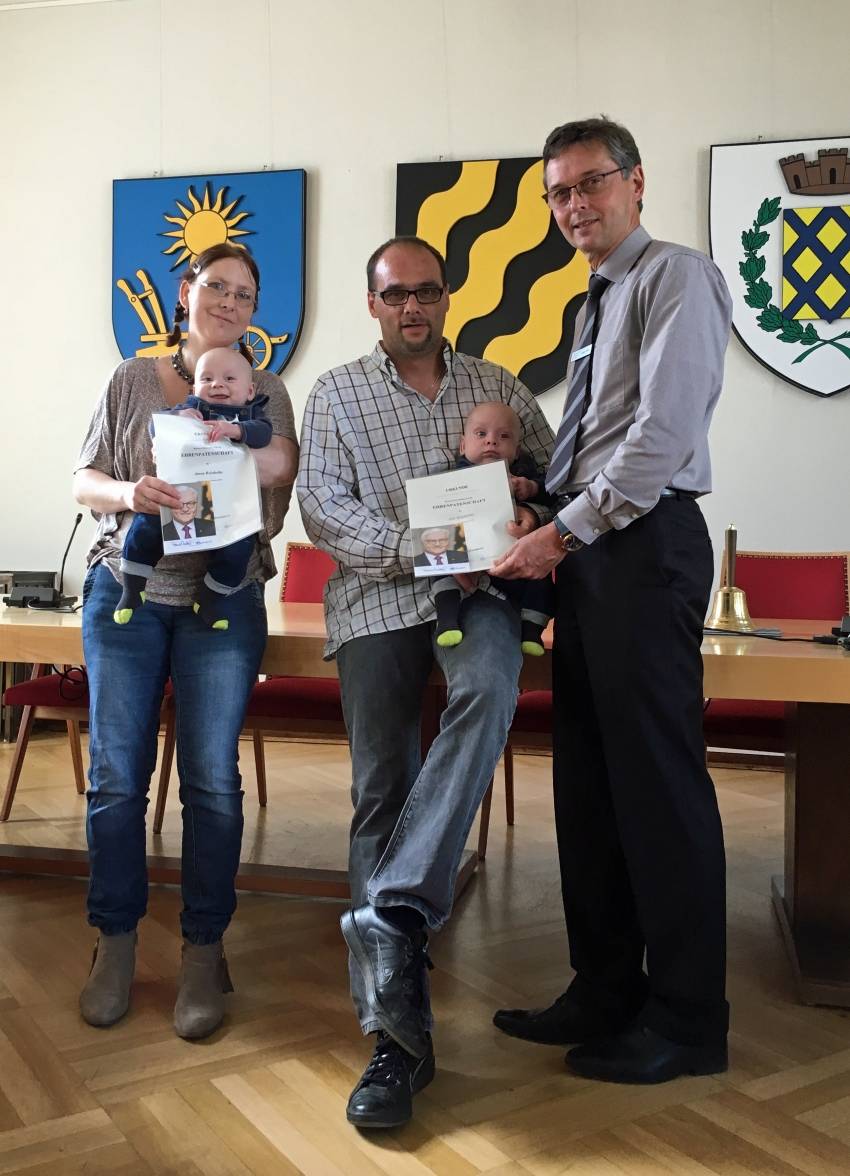 Bundespräsident übernimmt Ehrenpatenschaft für zwei neugeborene Vluyner