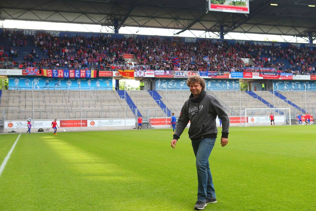 KFC: Kooperation mit Institut für Fußballmanagement