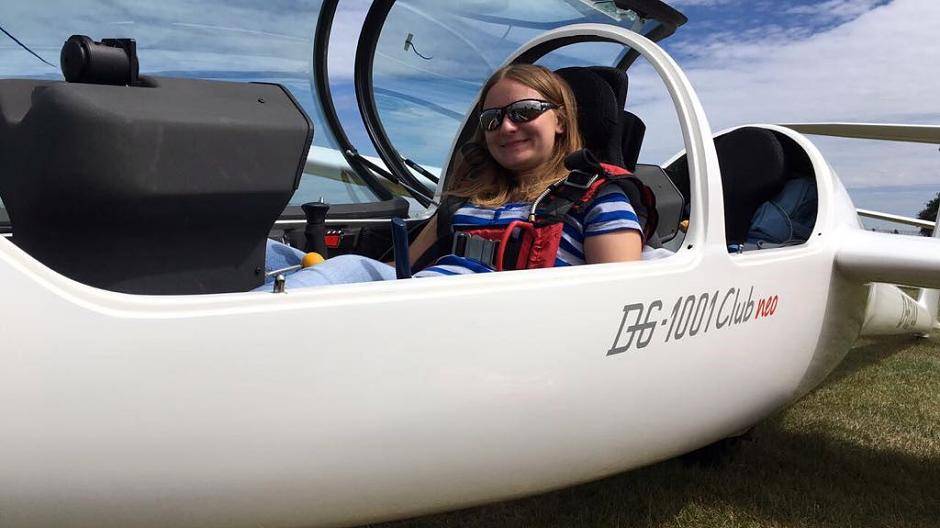 Krefelds jüngste Pilotin