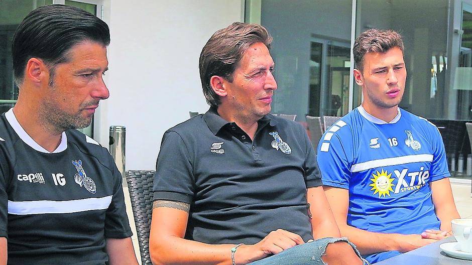  Weiter ein Team: Ilia Gruev, Ivo Grlic und Lukas Fröde verkünden im Spielerhotel die Vertragsverlängerung. 