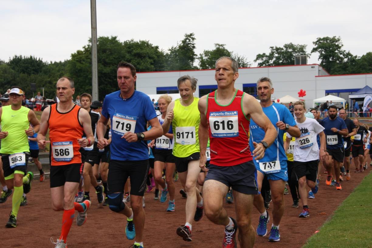 "Um und durch den Volkspark"