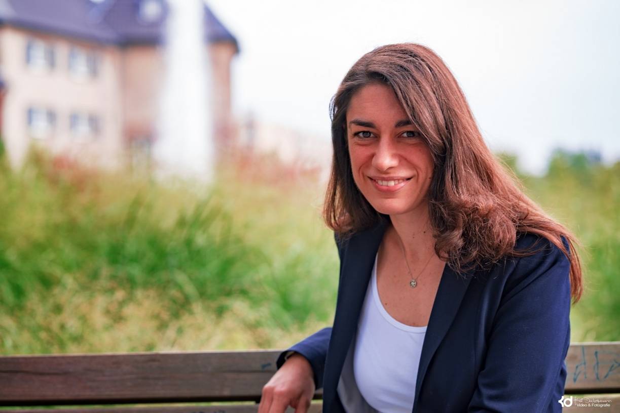  Larissa Schwarz, fotografiert von Kai Dauvermann am Ententeich. 