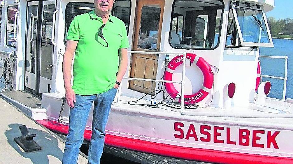  Von der Außenalster geht’s in den Fluss hinein.  