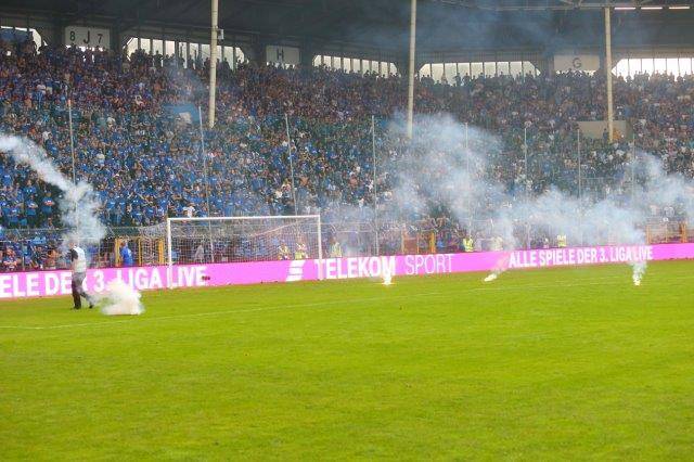 45 Verletzte nach KFC-Aufstiegsspiel bei Waldhof