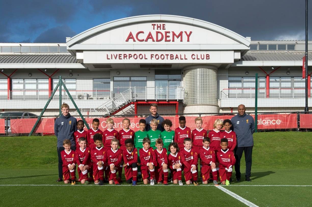 Auch Nachwuchskicker vom FC Liverpool in sind Kempen dabei.