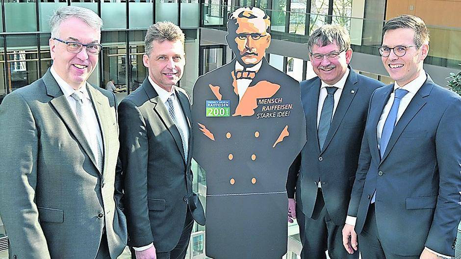 Stellten die positive Bilanz vor (v.l.): Wilhelm Struck (Vorstand), Stefan Rinsch (stellv. Vorstandsvorsitzender), Vorstandsvorsitzender Klaus Geurden und Christoph Gommans (Vorstand).