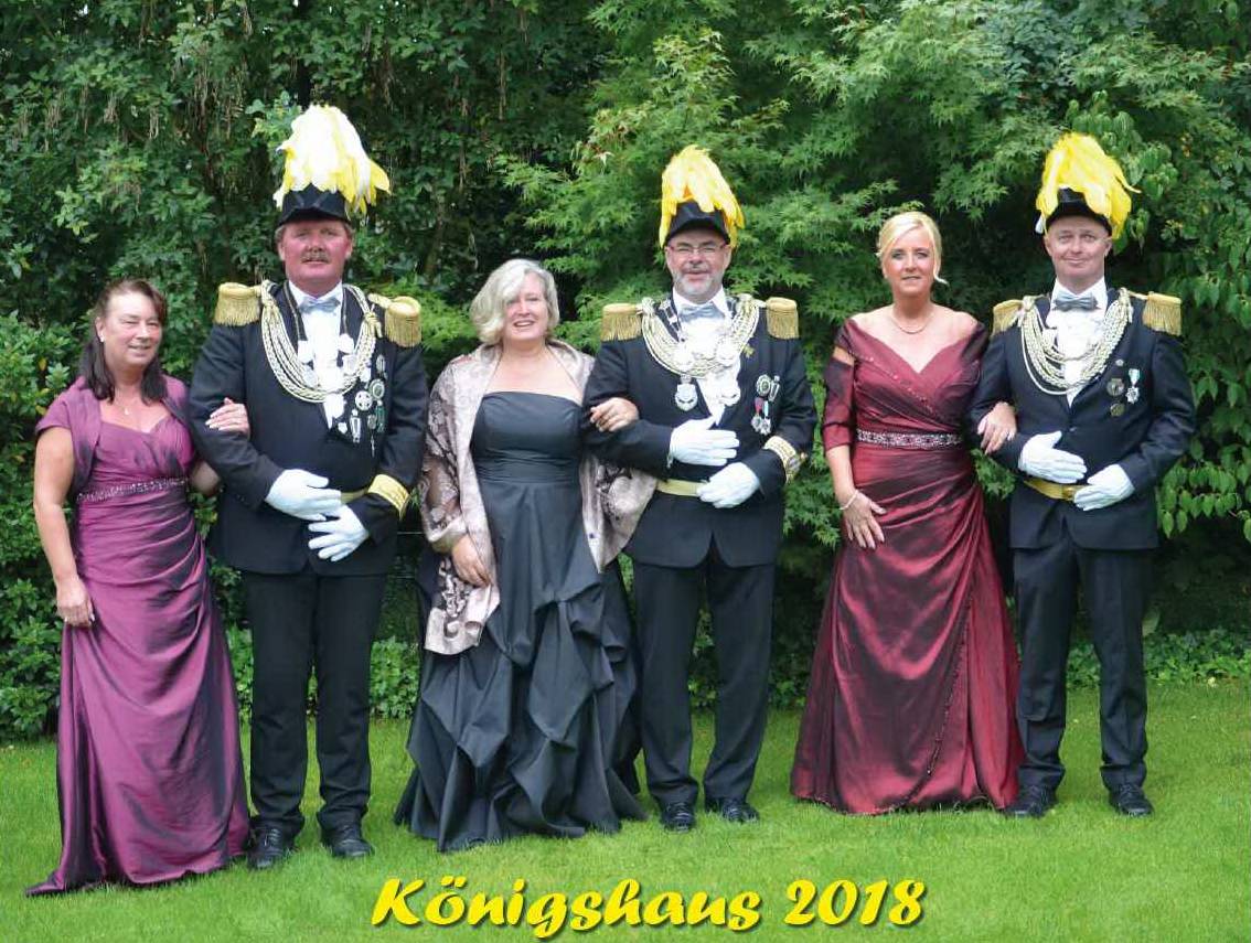 Das Königshaus der St. Antonius Schützenbruderschaft freut sich auf ein rauschendes Fest: Peter und Christiane Müller (Ministerpaar), Guido Ellerwald und Barbara Mäurers-Ellerwald (Königspaar), Frank mit Bärbel Wolters (Ministerpaar).