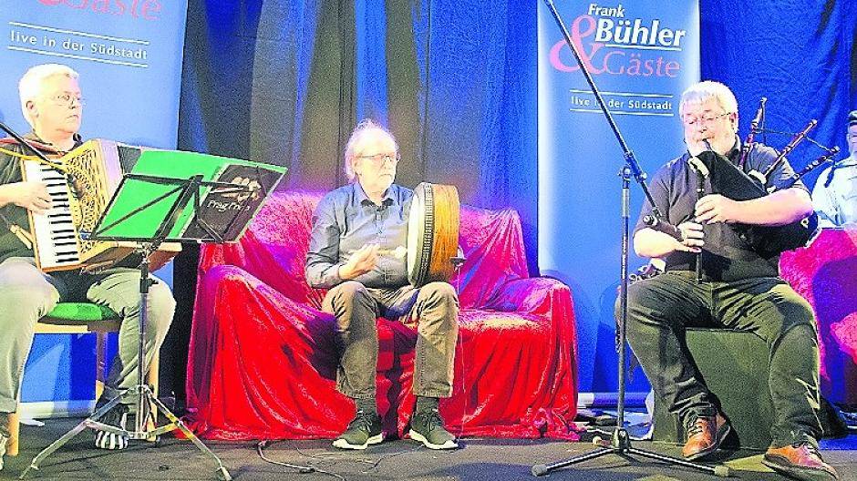  Das Trio „Frag Frida“ mit Susanne Drießen, Jochen Büttner und Franz-HeinrichBusch.  