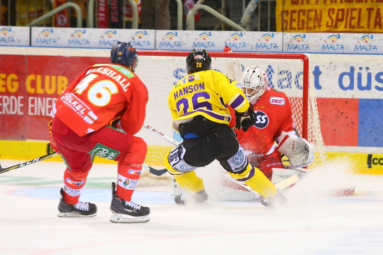 Pinguine: Hanson bleibt, Costello kommt