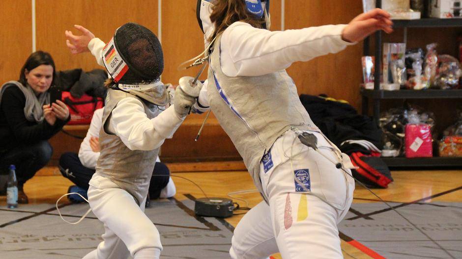  Passend zum Tag sorge der Nikolaus für die Siegerehrung. 