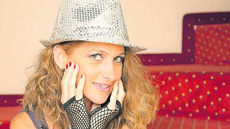 Sängerin Anja-Sylvia Schäfers ist am Dienstag im Café Robin Hood zu Gast.