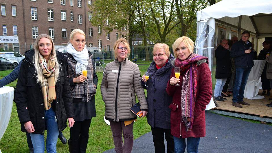 Bevor es so richtig los ging, gab es ein Gläschen...